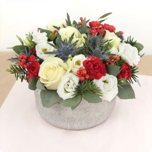 Composition de fleurs roses chardon sapin 123fleurs comparaison bloomyrama