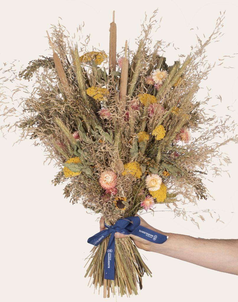 Bouquet haut de fleurs séchées naturelles et son vase monsieur marguerite comparateur bloomyrama