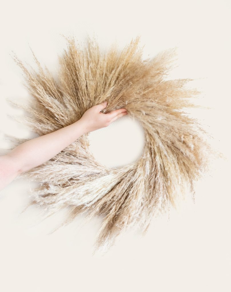 grande couronne de pampa livraison fleurs séchées comparateur bloomyrama