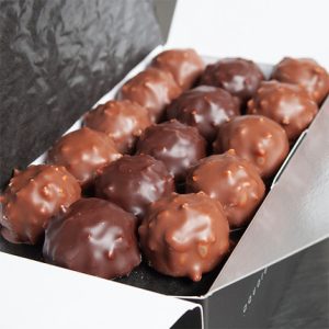 Chocolats et roses comparaison bloomyrama